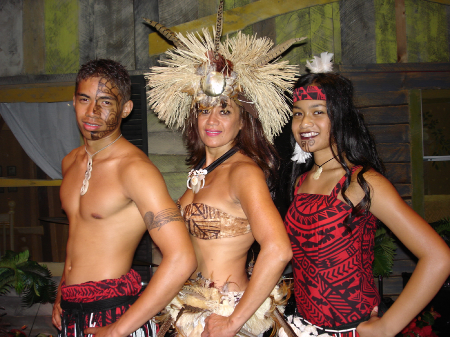 hawaii percussie danseres